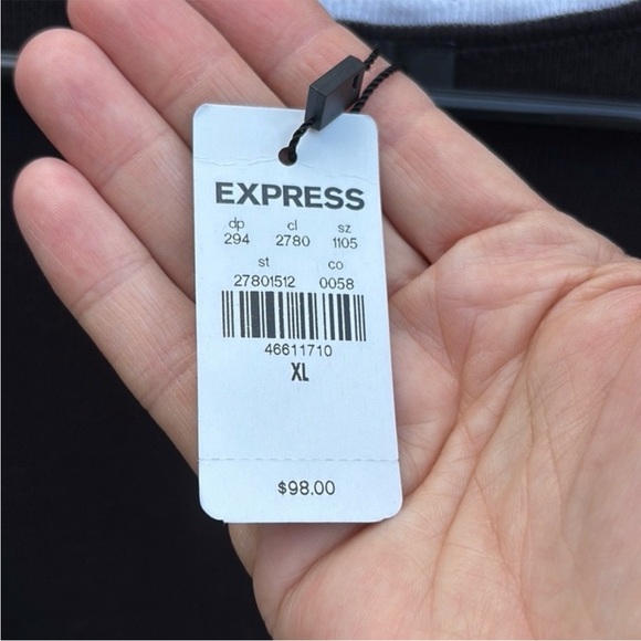 NWT Express Puff Sleeve Scallop Trim
Sweater Dress Black White Size XL - Picture 4 of 9